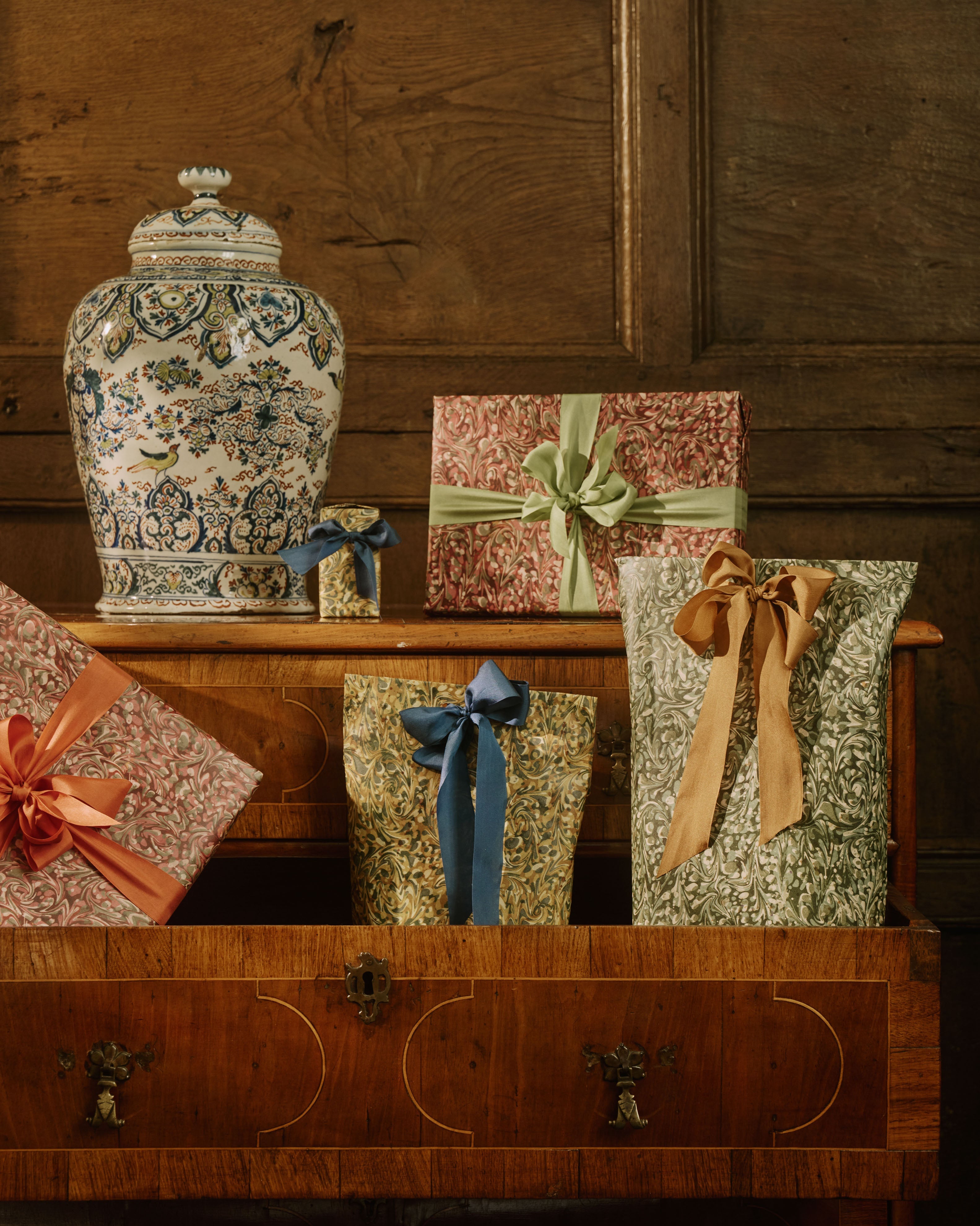 Wrapping Paper Roll: Marble d'Oro