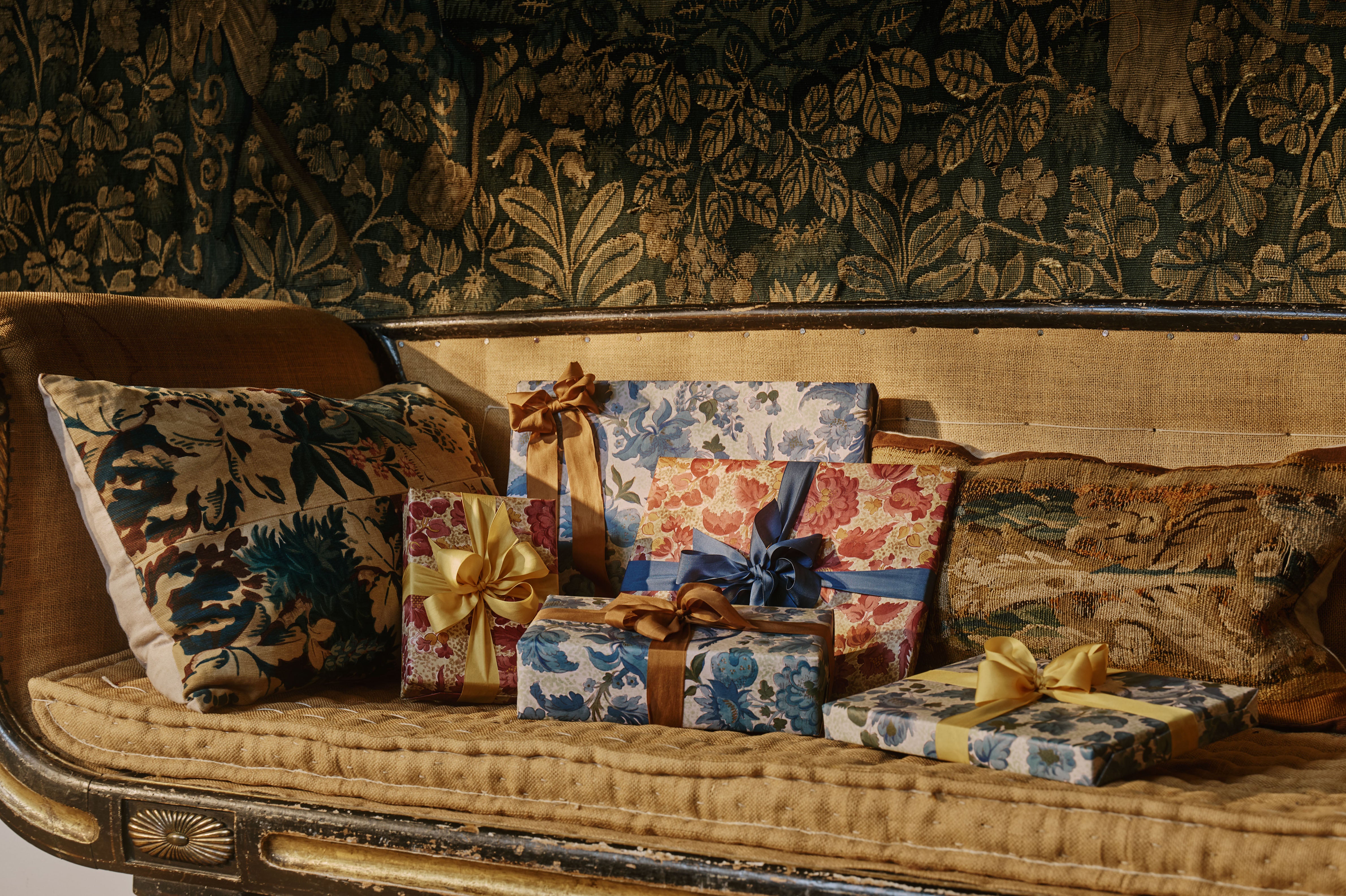 Wrapping Paper Roll: Garthwaite, Red