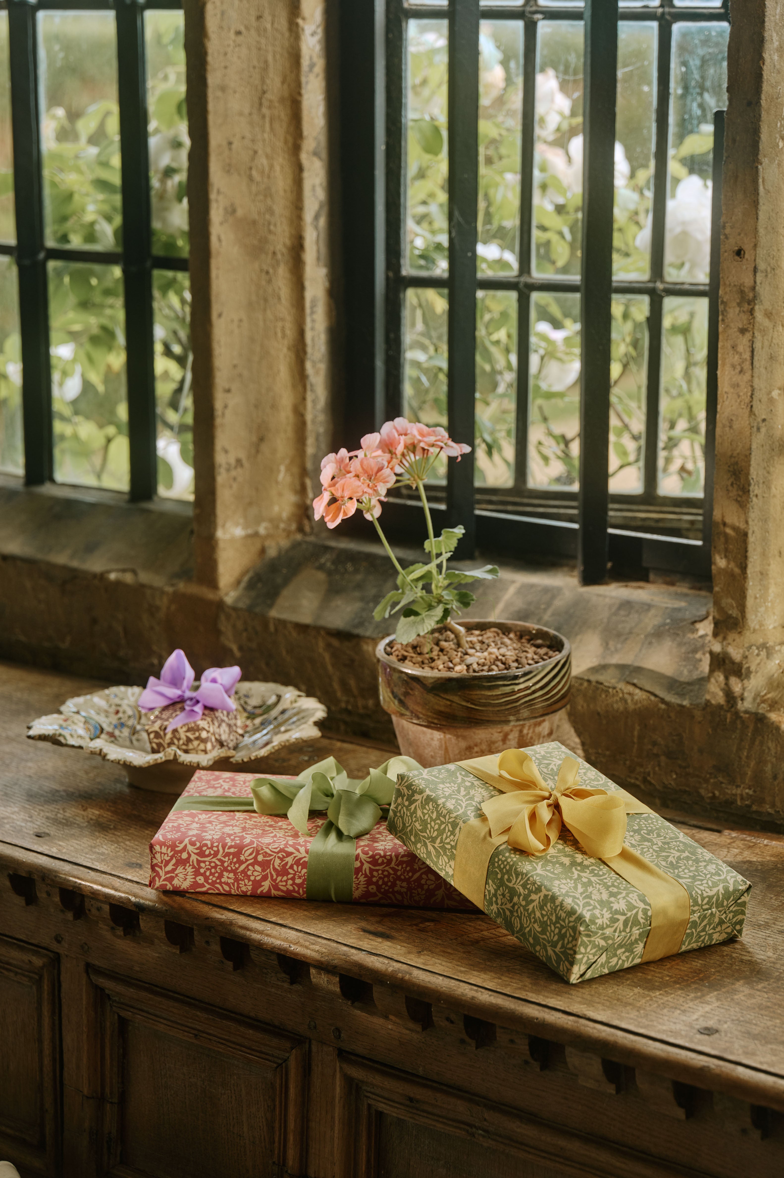Wrapping Paper Roll: Hedgerow Laurel