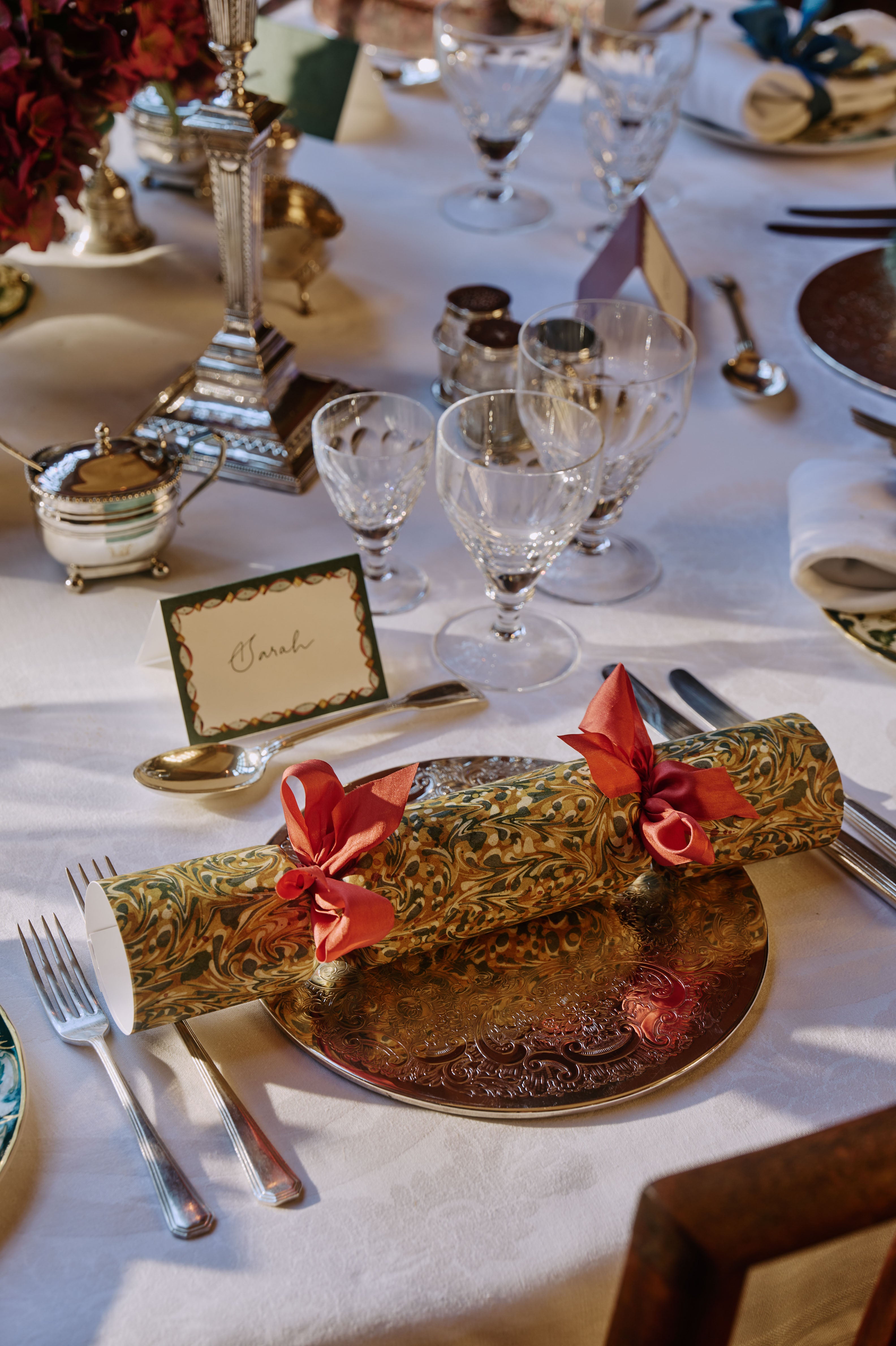 Set of Six Christmas Crackers: Marble