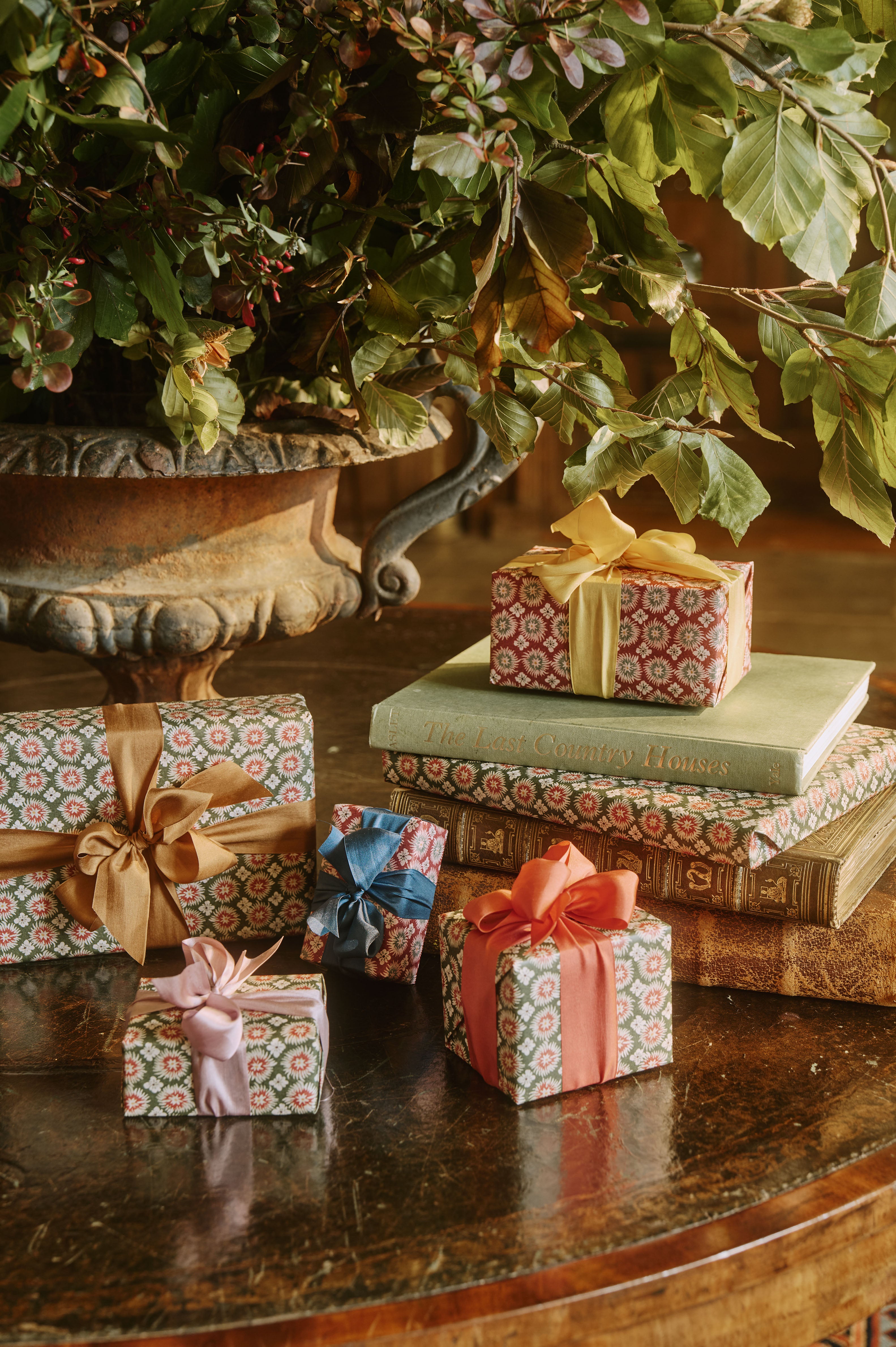 Wrapping Paper Roll: Urchin Cranberry