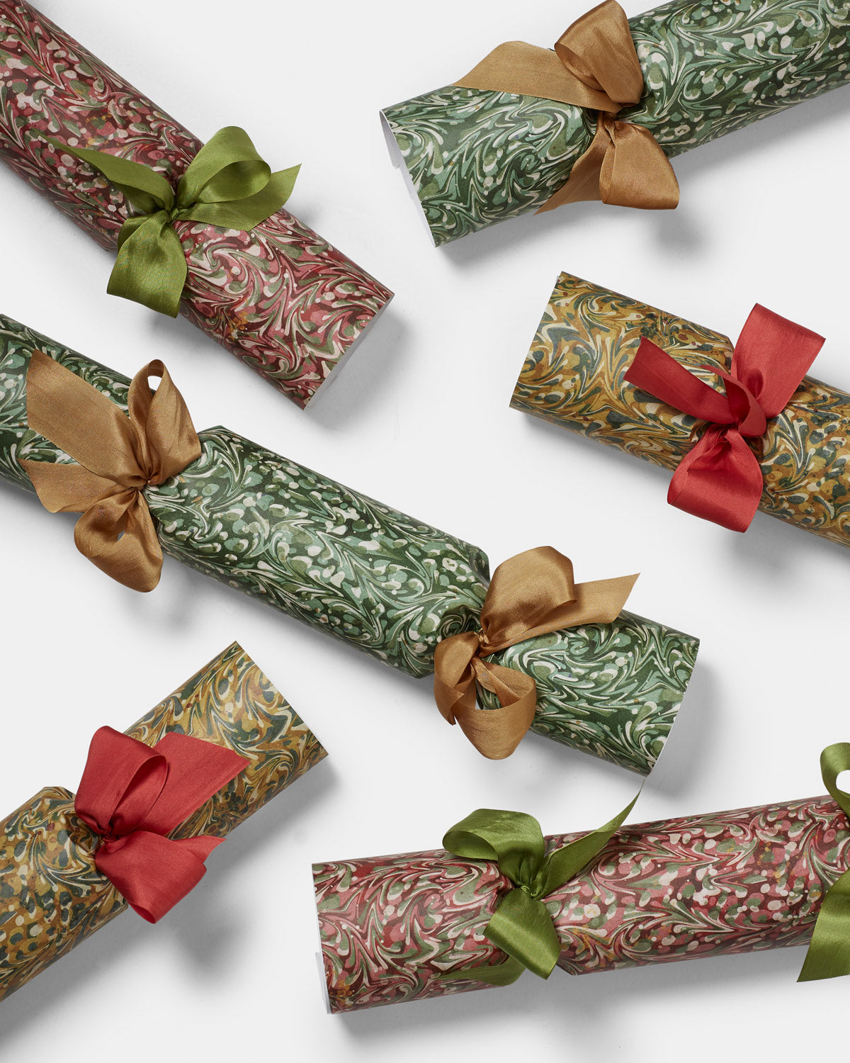Set of Six Christmas Crackers: Marble