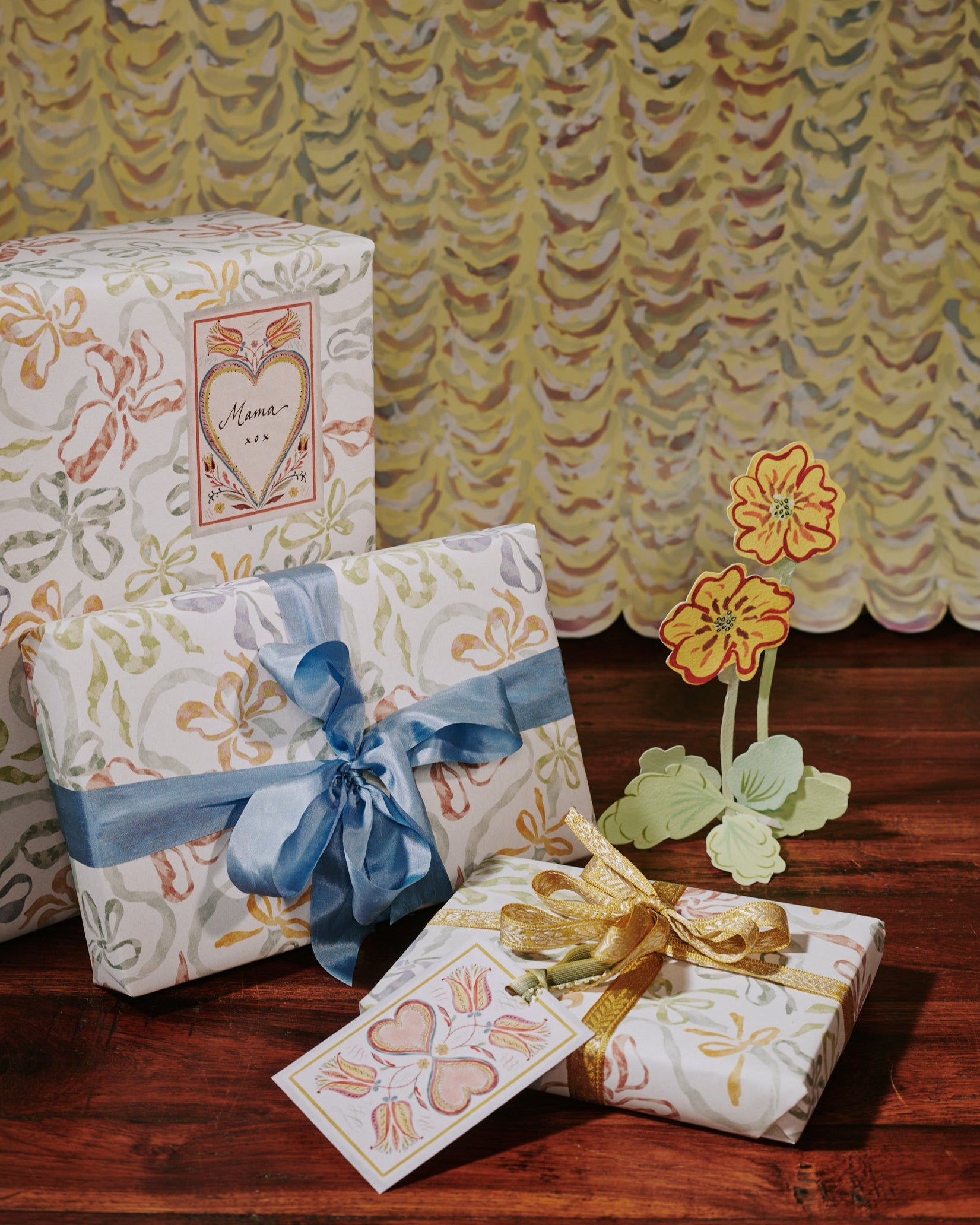 a group shot of The Kensington Paperie party bows