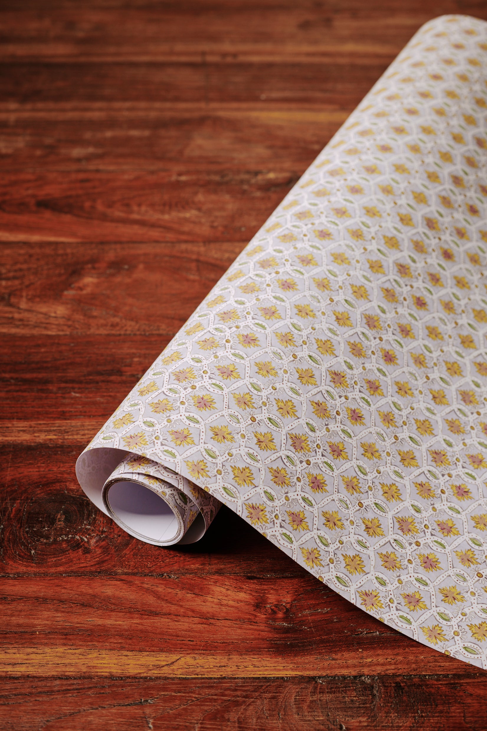 Gift Wrap Roll - Neville Chain Spring Lilac