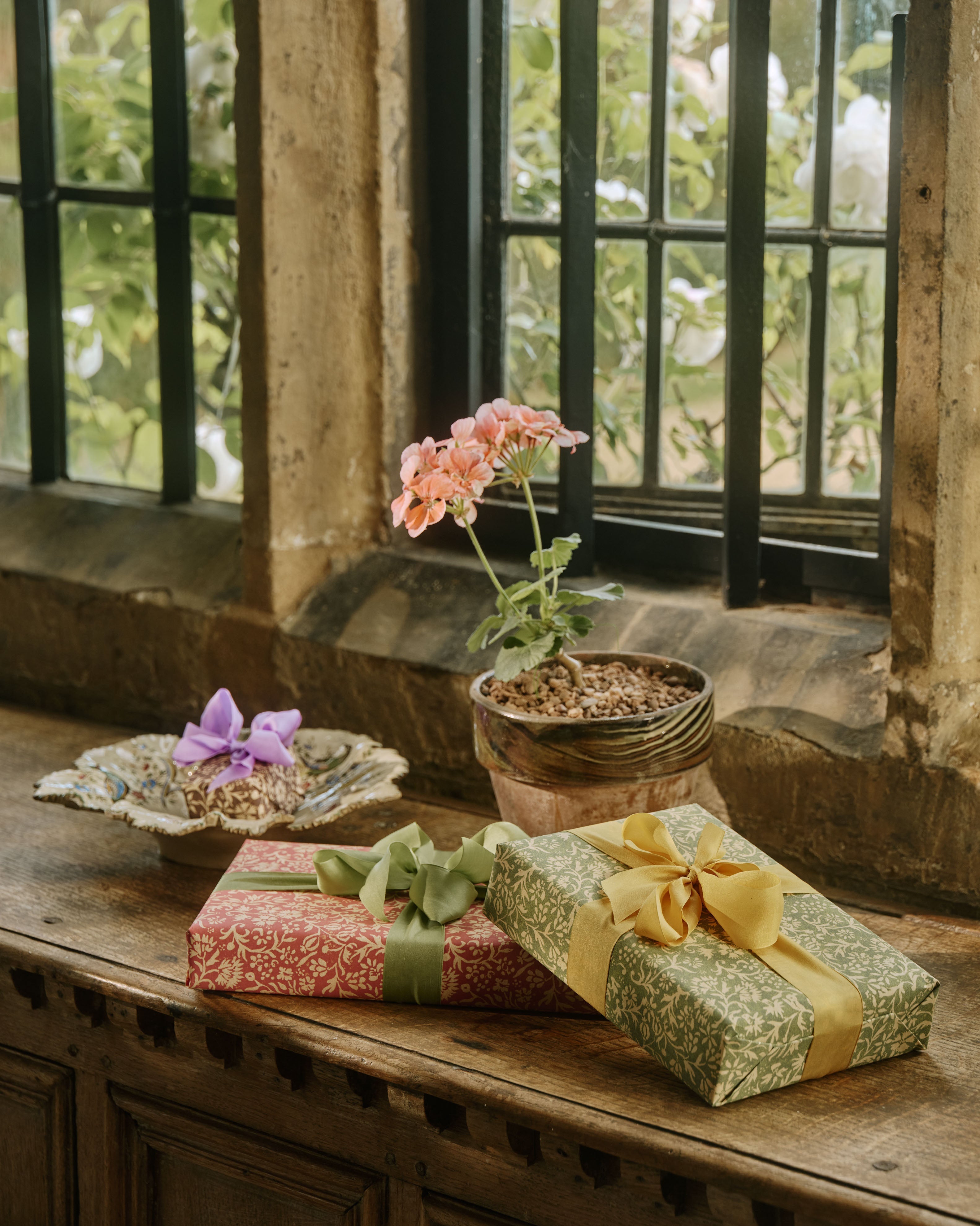 Wrapping Paper Roll: Hedgerow Berry