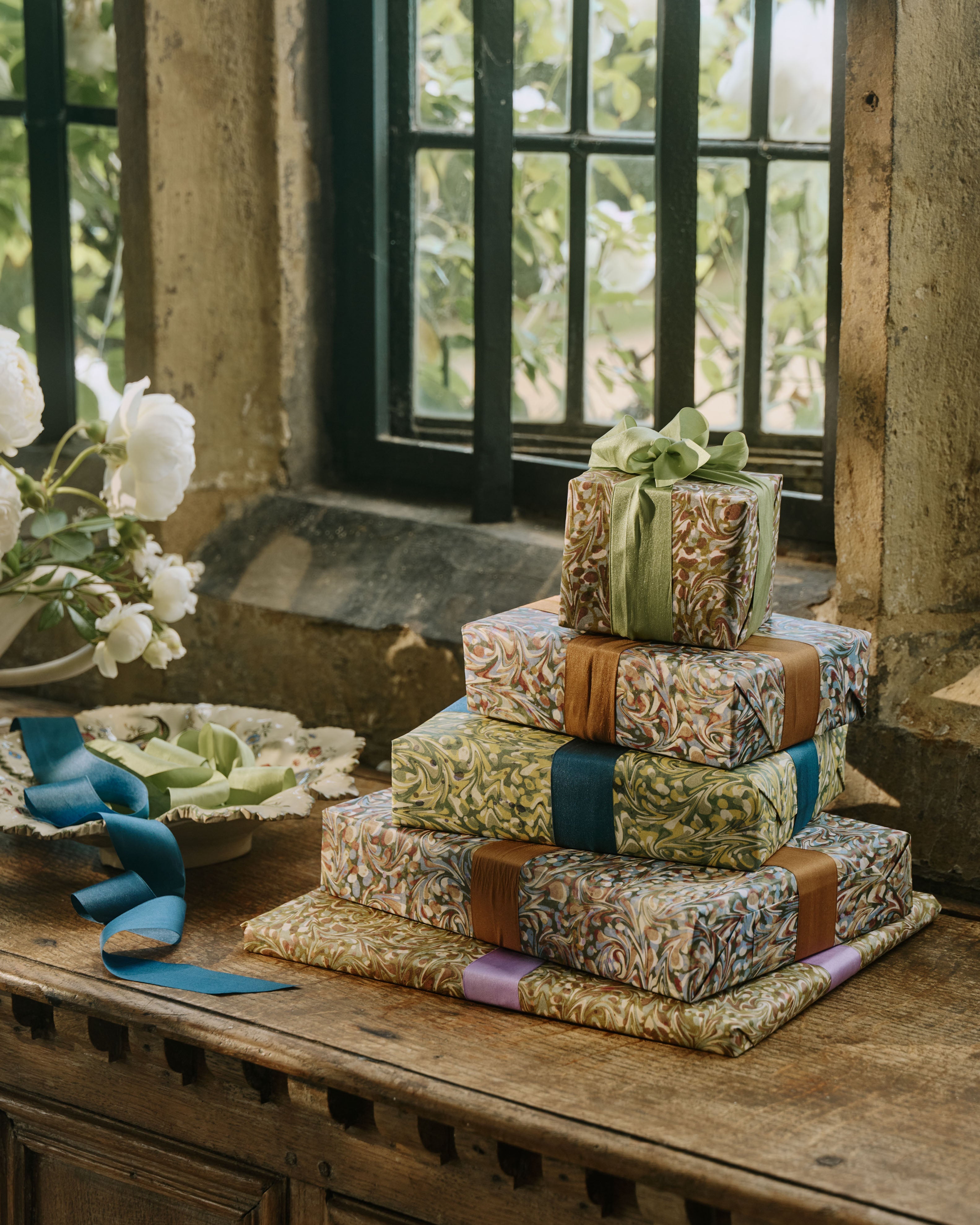 Wrapping Paper Roll: Marble Tiepolo