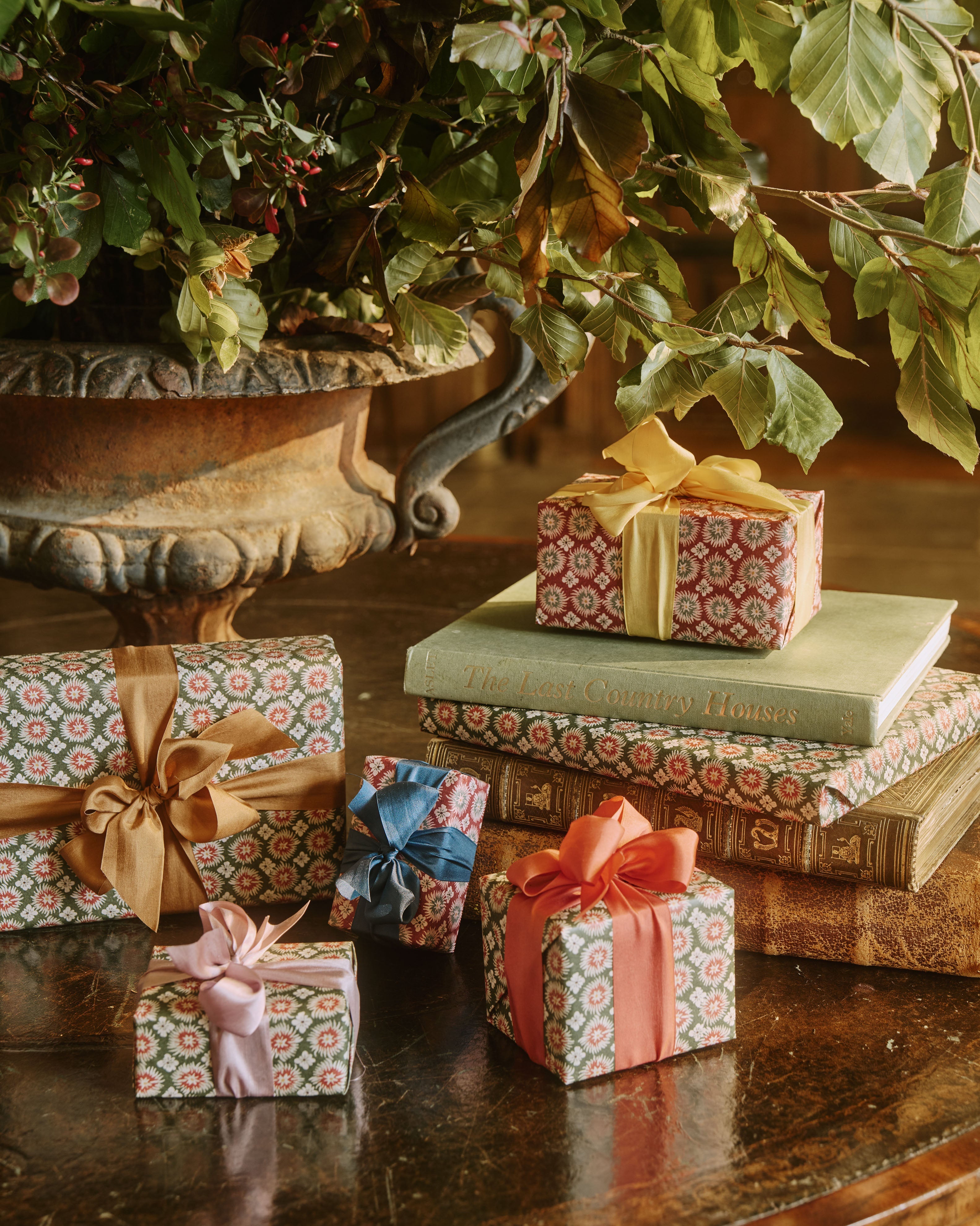 Wrapping Paper Roll: Urchin Spruce